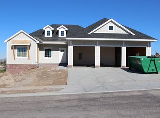 6361 E Tower Castle Loop, Ammon, ID 83406