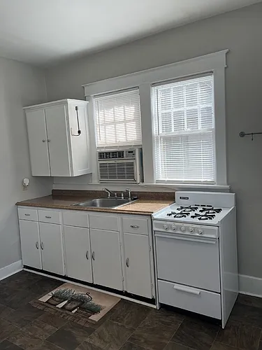 2129 Ashwood Ave #1 Photo 1