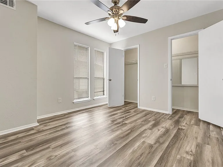 1520 Hawk Tree Dr #D — Photo 11