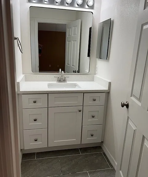 1139 Ballyshannon Pkwy — Photo 8