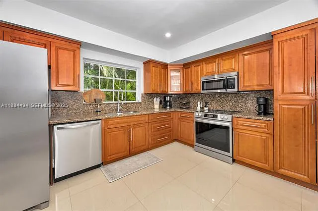 6815 Gratian St — Photo 30