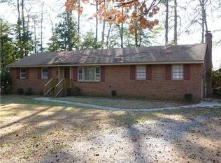 16166 Muddy Cove Cir, Carrollton, VA 23314