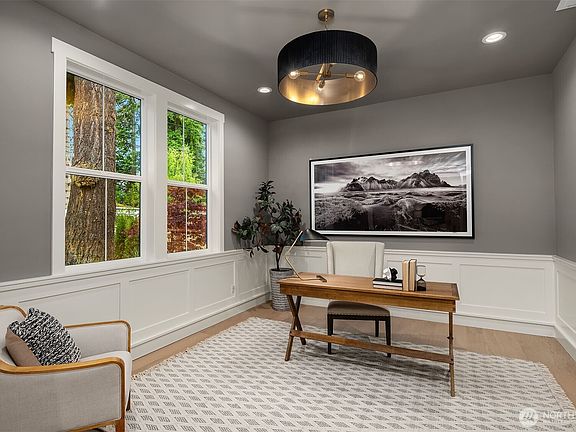 5th image of 816 165th Avenue NE