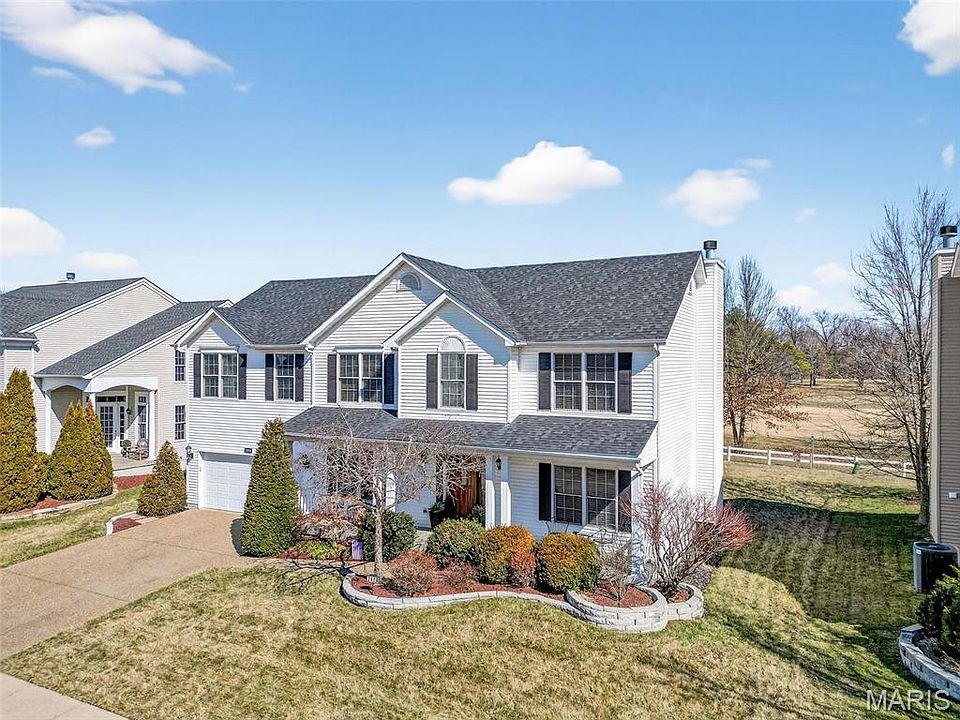 1st image of 2858 Dardenne Links Dr