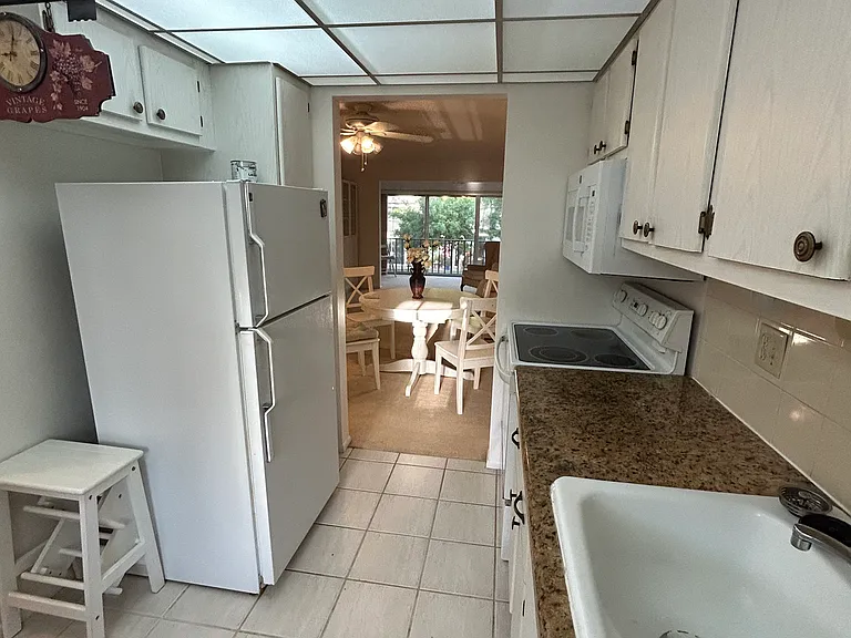 2060 Marilyn St #234-D — Photo 4