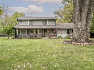 W276N1637 Spring Creek Dr, Pewaukee, WI 53072