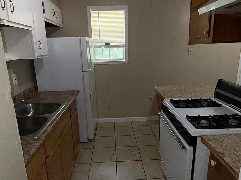 2322 Brock Pl S — Photo 14