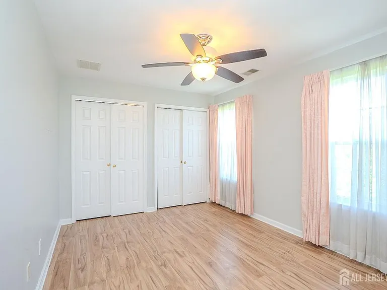 31 Hawthorn Dr — Photo 21