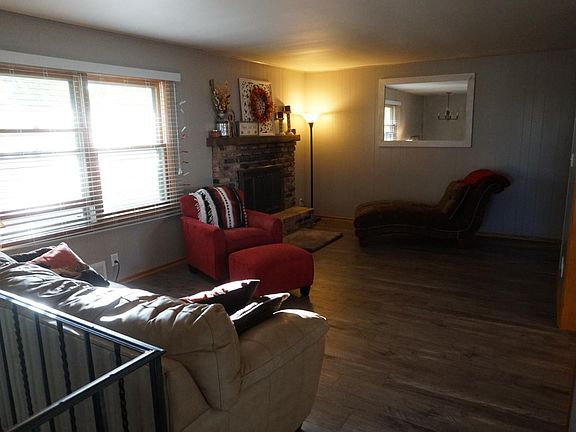 5th image of 3810 240th St W
