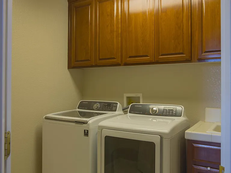 2674 Torrey Pines Dr — Photo 3
