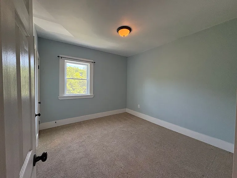 535 Marie Ave — Photo 13
