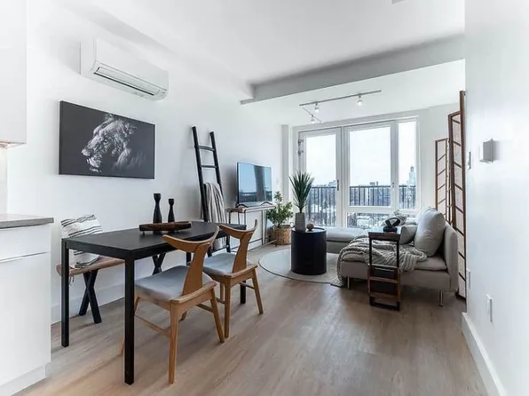 1476 Flatbush Avenue image 2 of 10