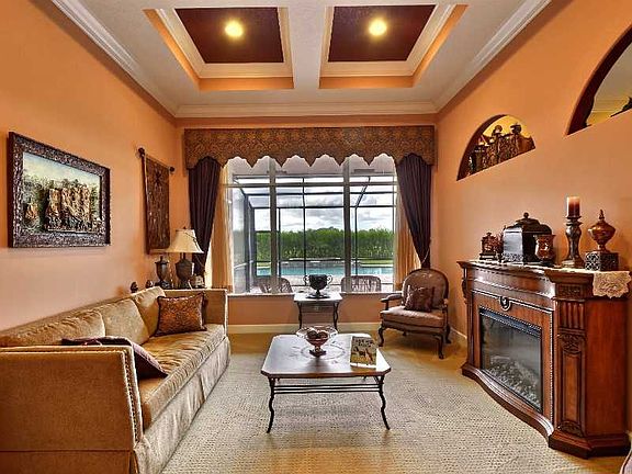 3rd image of 8265 Meredith Pl