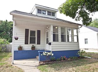 924 Myrtle St NW, Grand Rapids, MI 49504