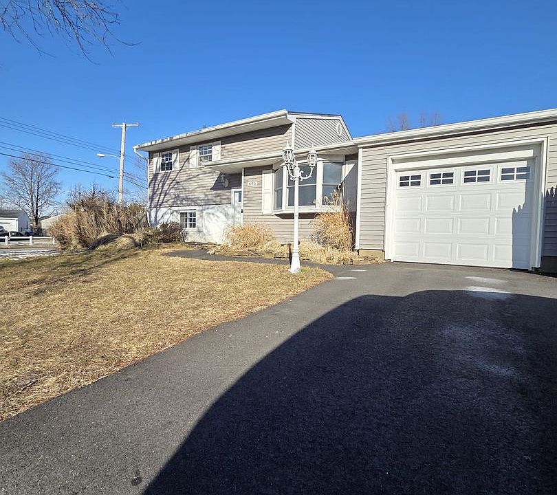 1st image of 895 Salem Dr