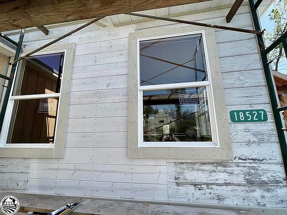 4th image of 18527 Crocker Ave