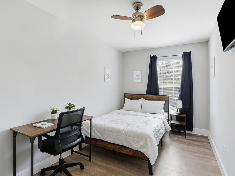Dugald Pl — Photo 1