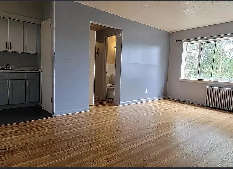 716 Sanford Ave #C2C — Photo 3