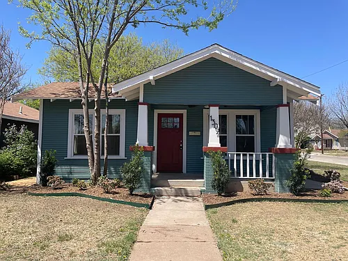 1302 Jeanette St Photo 1