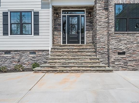 2nd image of 3515 Melica Dr