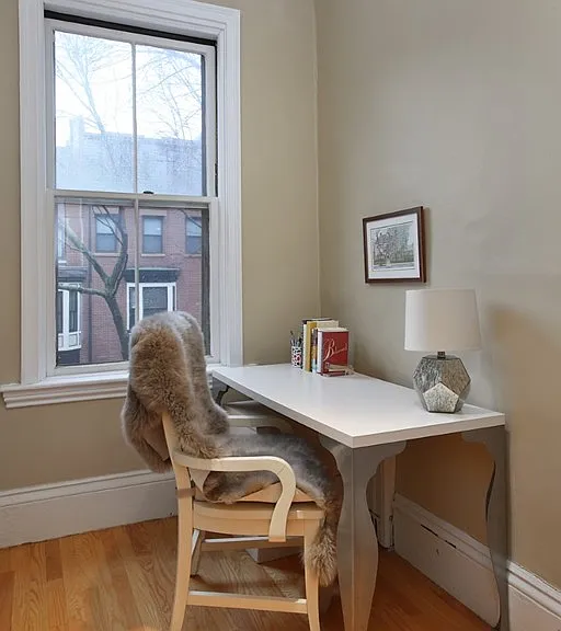 208 W Springfield St #3 — Photo 3