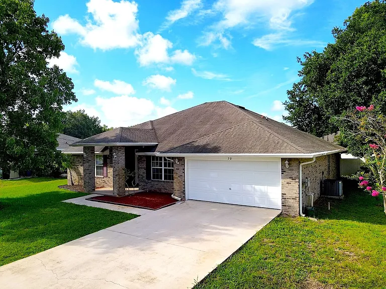 70 Pheasant Dr — Photo 2