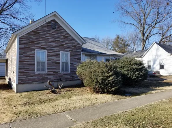 306 S Marshall Ave, Mc Leansboro, IL 62859