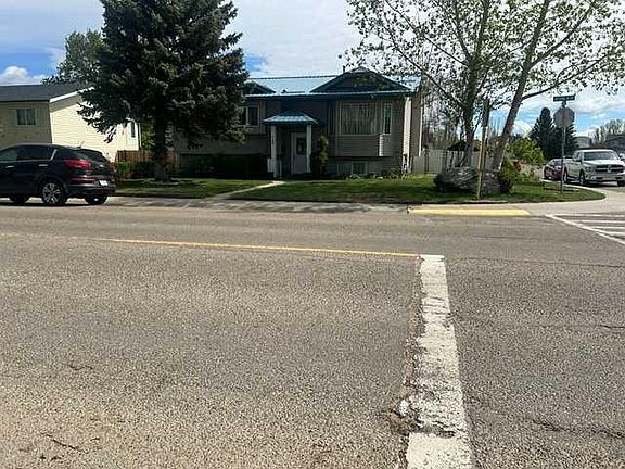 5th image of 144 Upland Blvd W