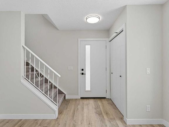 3rd image of 5625 S Templehill Rd NE