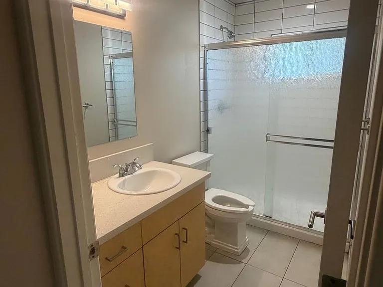 578 N Brown St — Photo 14