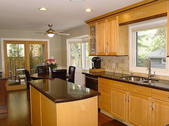 2nd image of 1092 Lake Placid Dr SE