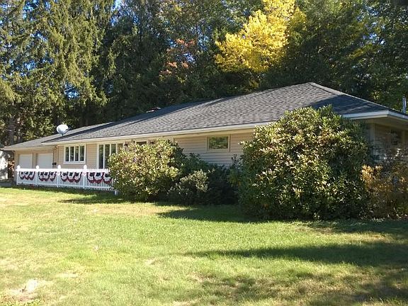 2nd image of 24 Hoyt Street