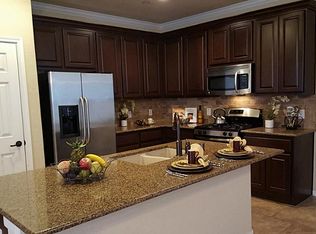 18 Umbria, The Woodlands, TX 77382