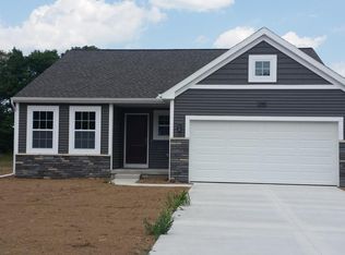 1190 Springview Ct, Middleville, MI 49333