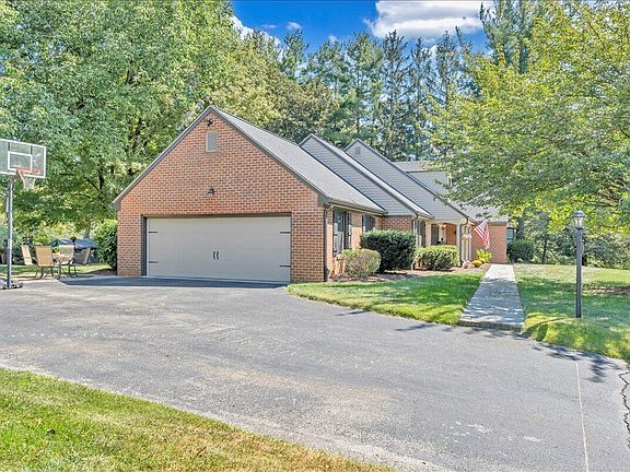 4th image of 606 Dogwood Dr
