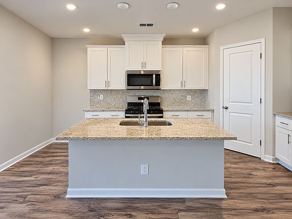 5th image of 315 Wades Way