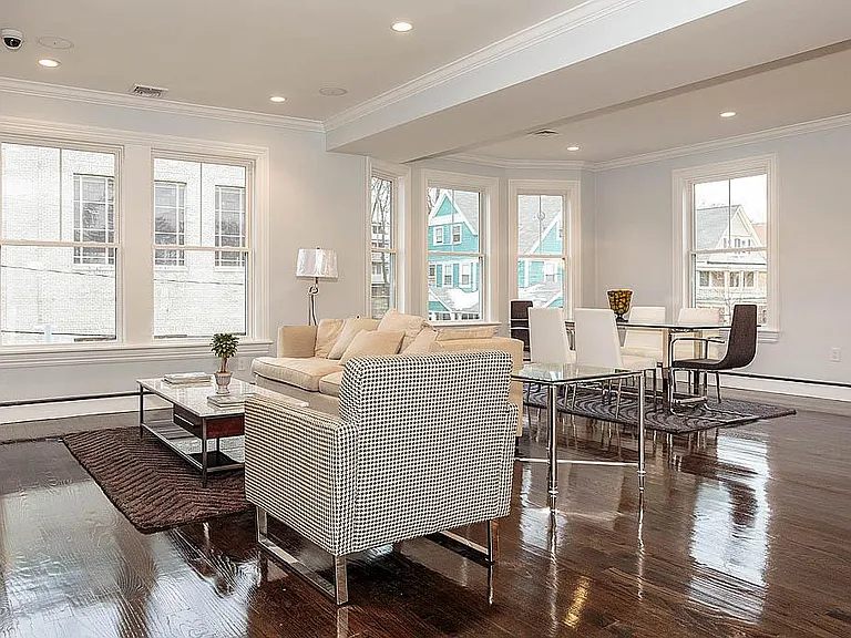 27 Howland St #Penthouse 1 — Photo 16