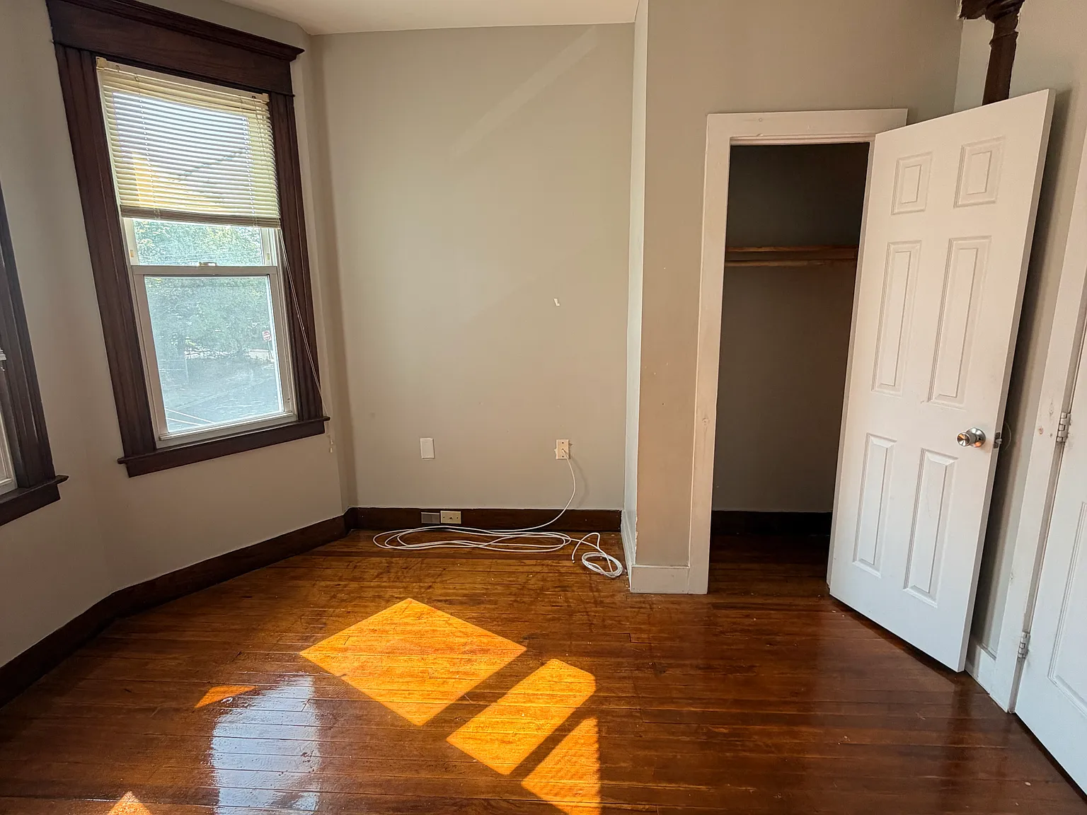 3 bed, $2,150 — Photo 2