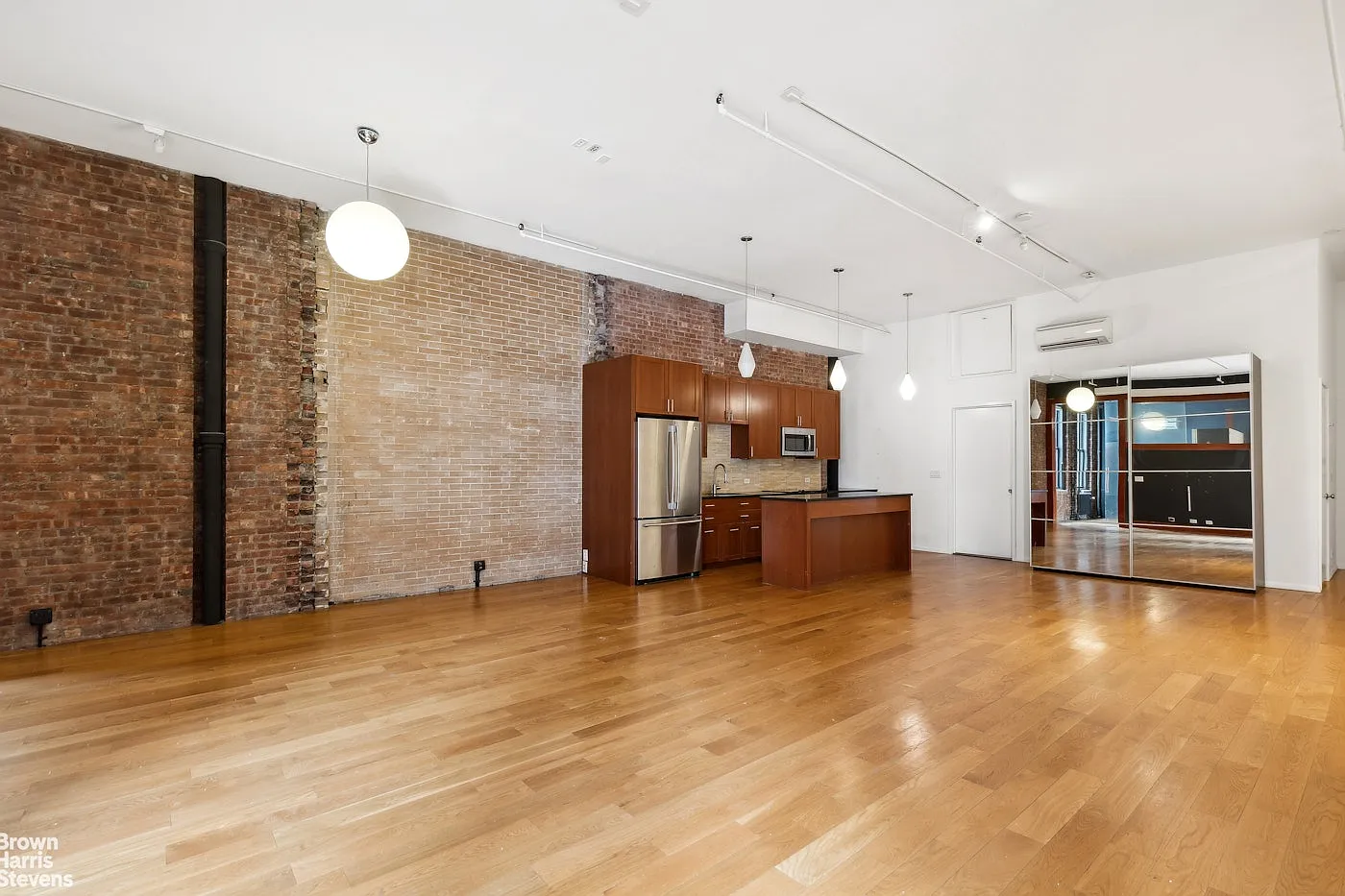 12 East 14th Street — Photo 3