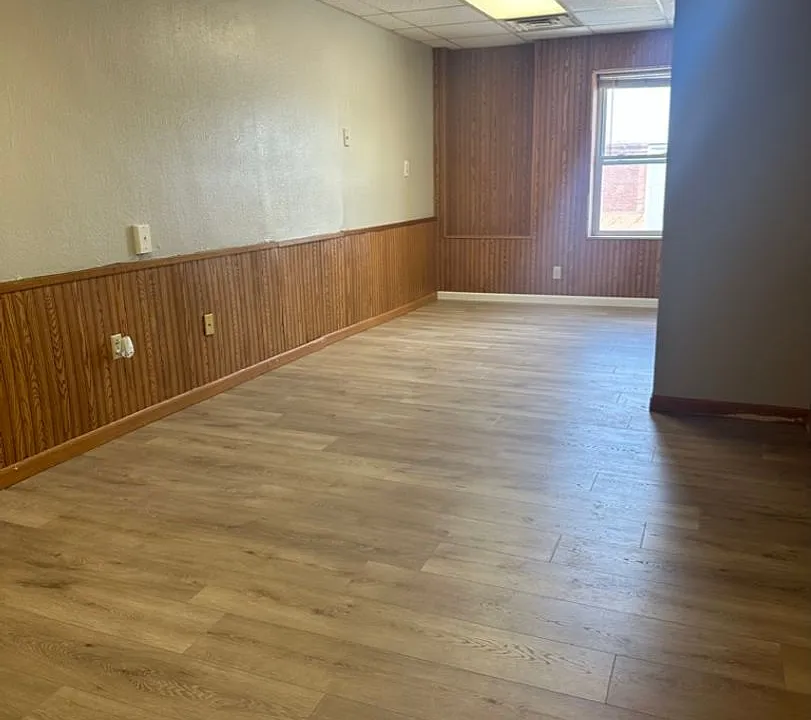 138 N Main St