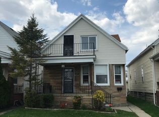 2049 Edwin St, Hamtramck, MI 48212