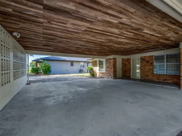 115 Kathryn Dr, Sanger, TX 76266