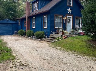 663 Private Dr, Howell, MI 48843