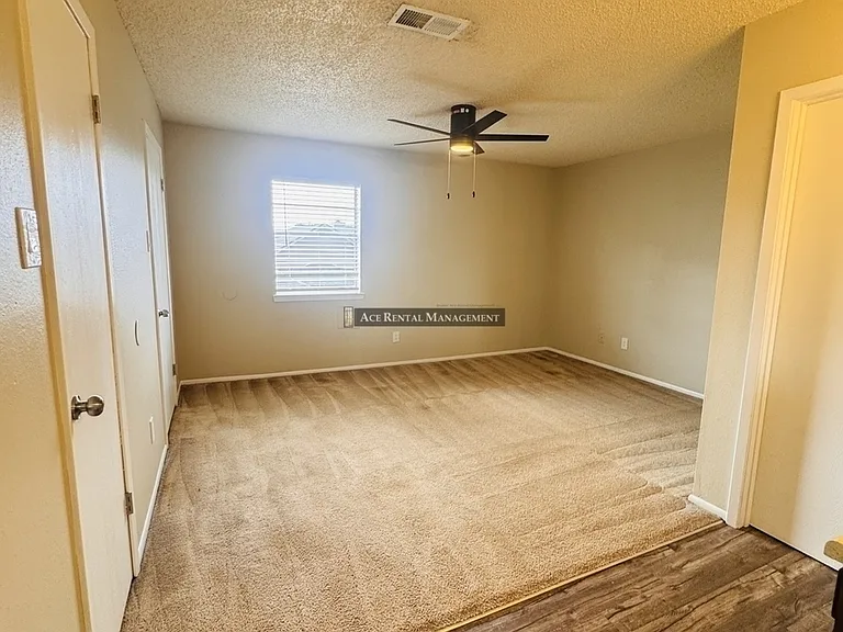 6824 Camden Ln #8 — Photo 10