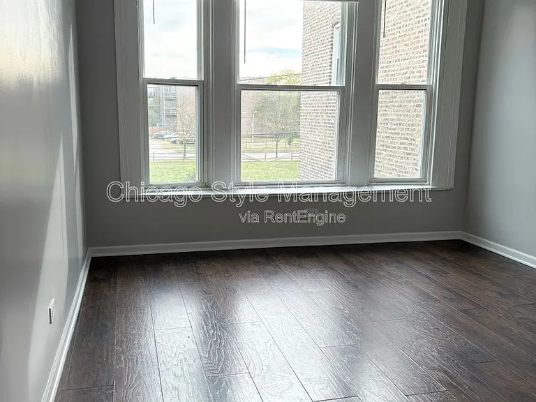 353 E 55th Pl #2S — Photo 13