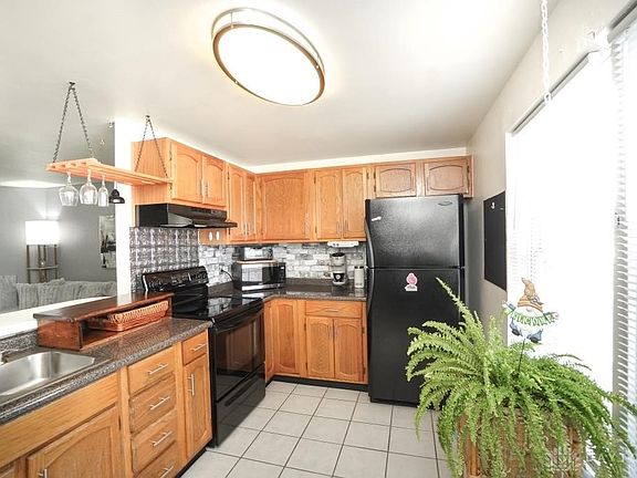 5th image of 3 Griffin Ln