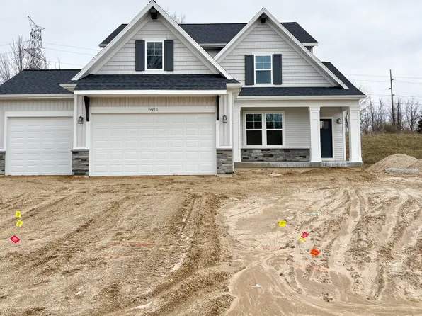 5911 Valley Point Dr, Caledonia, MI 49316