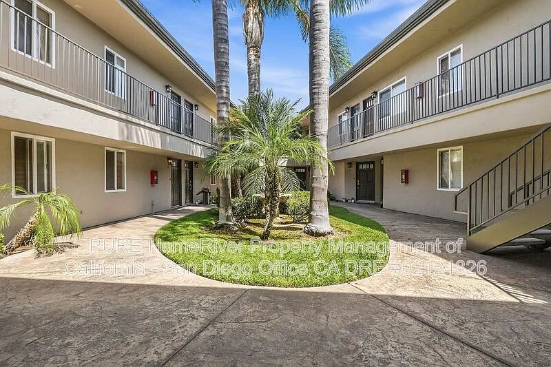 Studio, 1.0 bath, 420 sqft, $1,500 — Photo 2