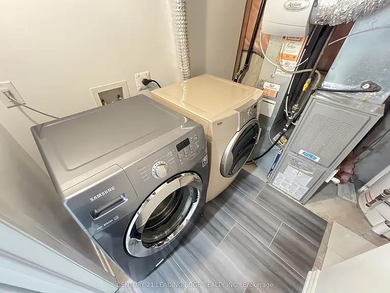 57 Queen Isabella Cres #BASEMENT — Photo 10