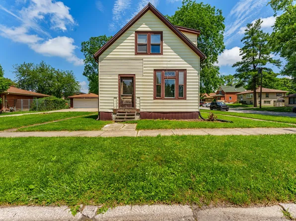 1938 Grove St, Blue Island, IL 60406